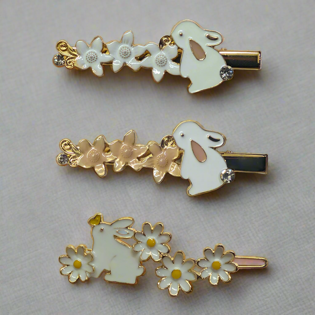 Bunny and The Daisies Hairpin