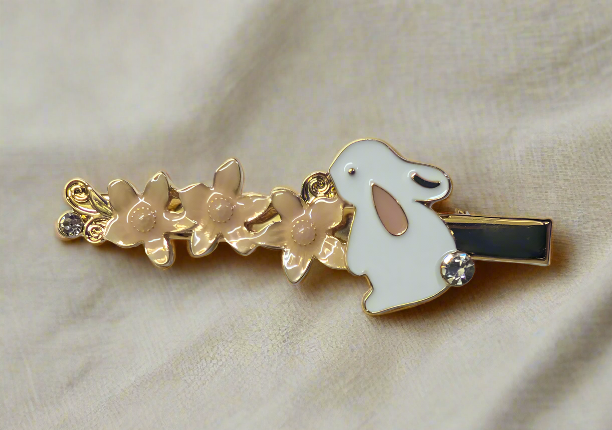 Bunny and The Daisies Hairpin