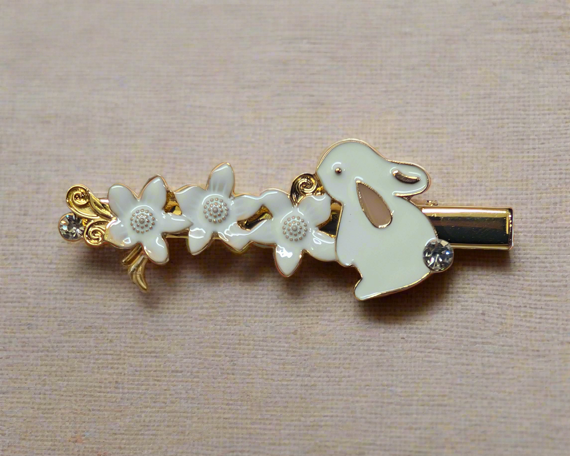 Bunny and The Daisies Hairpin