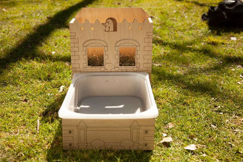 Rabbit Hay Feeder with Litter Box