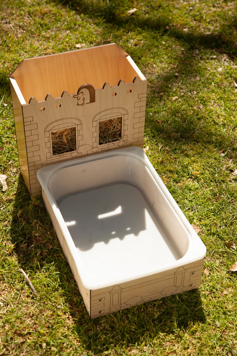 Rabbit best sale feeding station